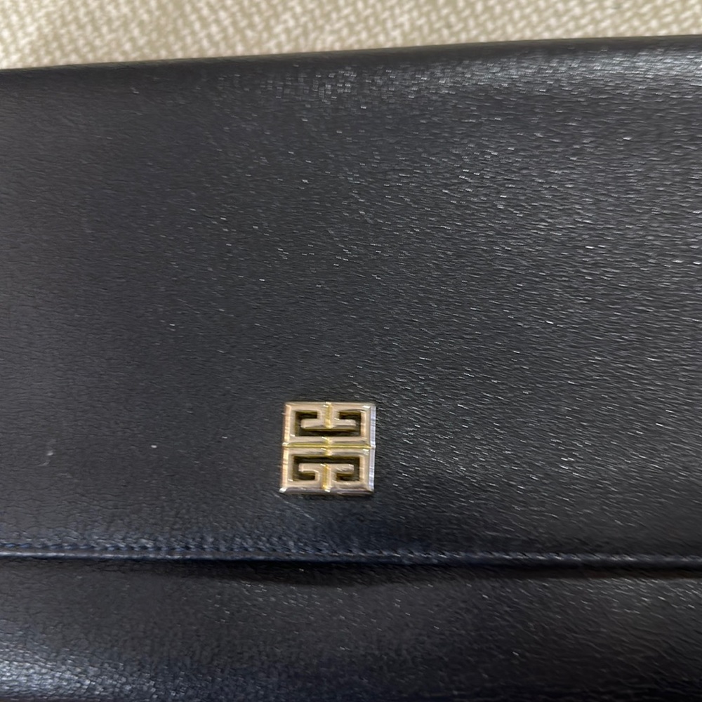 Givenchy cluch